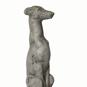 Perro Whippet pequeño de Solid Rock Stoneworks, 20&quot; de alto, envejecido previamente