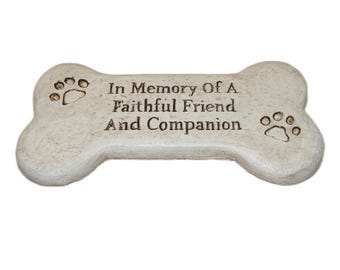 Solid Rock Stoneworks Pet Memorial Garden Stone – In Memory of a Faithful Friend – Dog Memorial Grave Marker –Outdoor Pet Loss Sympathy Gift