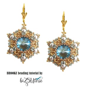 Peut inclure: Boucles d'oreilles dorées avec un centre en cristal bleu, entouré de perles dorées et argentées et de perles blanches.  BROOKE beading tutorial by bizSutterie.