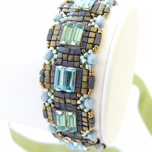 Cube Libre bracelet - instant download beading pattern with buagettes and Miyuki cube glass beads