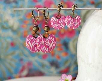 Dangling brass earrings with magenta ikat patterns, small or large model, 'Nilufar' collection