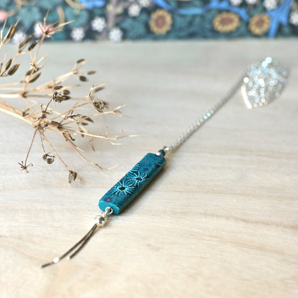 Sterling silver and celadon green long necklace 'Dasya' with delicate sea urchin patterns