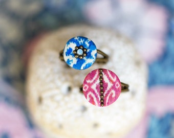 Adjustable cabochon brass ring with blue or pink ikat pattern, 'Nilufar' collection