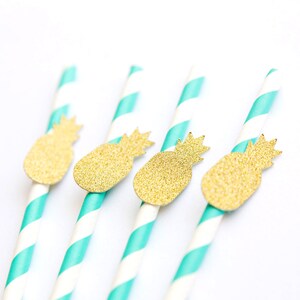 Pineapple Straws .  Tropical Party Decor .  Bridal Shower . Pool Paper straws Birthday Tropical Party . Pack of 6 .
