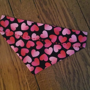 Ombré Hearts Valentine Scarf