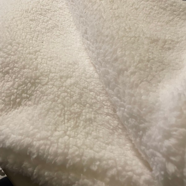 Soft and cozy sherpa pet blanket