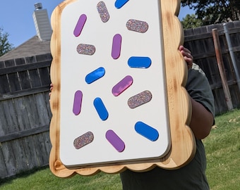 Giant Pop Art Tart: extra large food decor