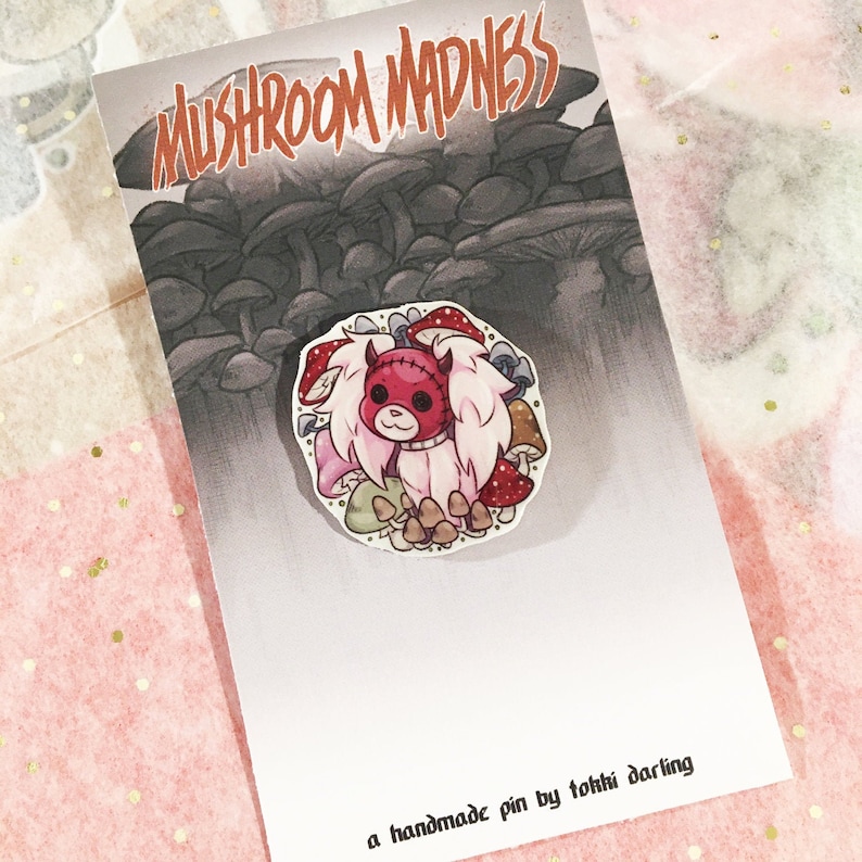 MUSHROOM MADNESS - Kikurage handmade pin 