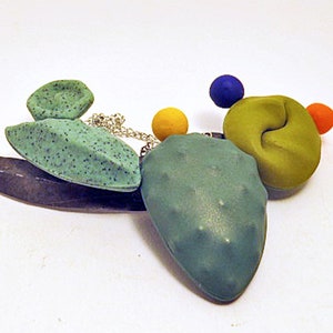Collana. Design di cactus Opuntia. Collana artistica unica nel suo genere con catena in argento.