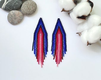 Clip on earrings /hooks Colorful beaded earrings Blue red pink Long fringe earrings Seed bead native earrings Statement Dangle boho earrings