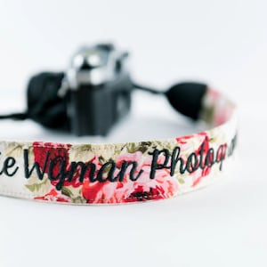 Floral Chic Camera Strap, Personalized Camera Strap, Leather Camera Strap, Monogramed Camera Strap, Embroidered Camera Strap