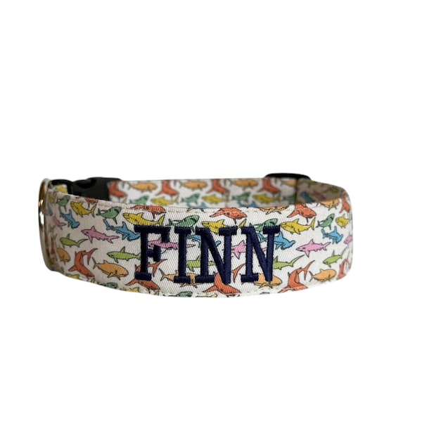 Bunt Haie Personalisiertes Hundehalsband, Gesticktes Haie Hundehalsband