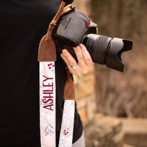 Winterberry Camera Strap, Personalized Camera Strap, Leather Camera Strap, Monogramed Camera Strap, Embroidered Camera Strap