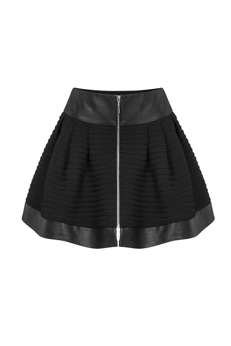 Short skater skirt with zip