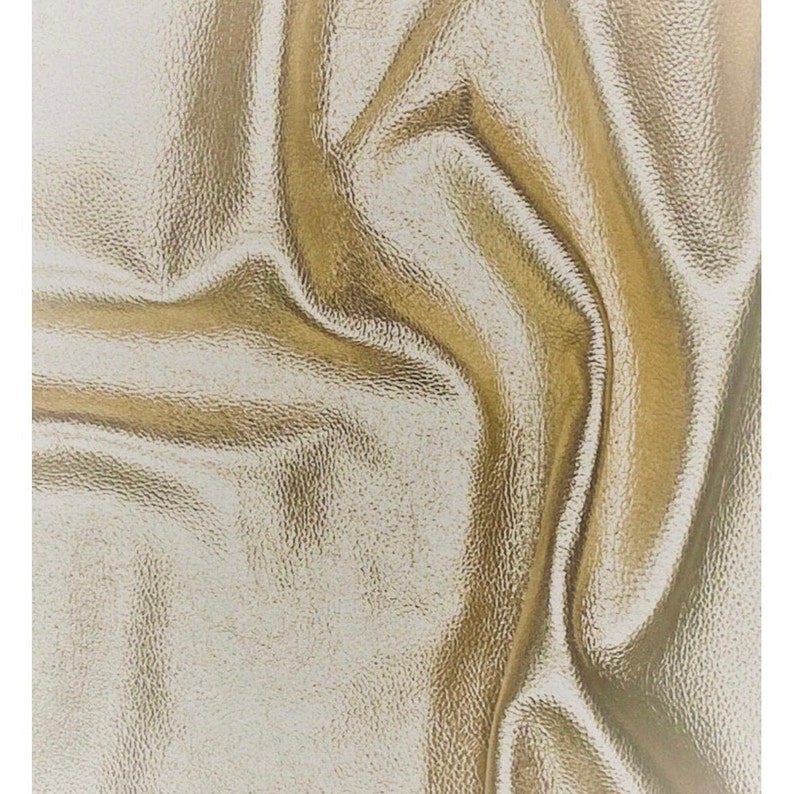 Colour sample Champagne gold metallic leather