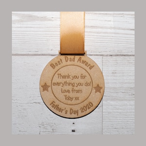 Personalised Wooden Fathers Day Medal Award Grandad Dad Gift