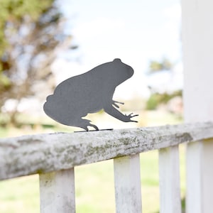 Frog Statue |  garden decor patio ornament lawn critter garden gift