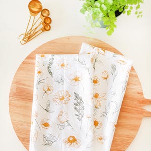 Theedoek bloementuin |  bloemen theedoek wilde bloemen tuin lente keukenhanddoek boerderij servetten mand voering cadeaupapier handdoek