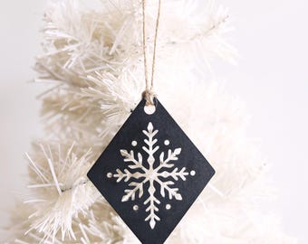 Snowflake Diamond Christmas Tree Ornament | Metal Holiday Decoration Vintage Christmas Gift Rustic Farmhouse Winter Home Decor