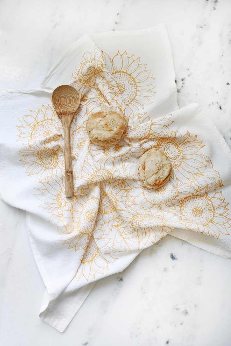 HighlandRidgeRustics Sunflower Garden Tea Towel