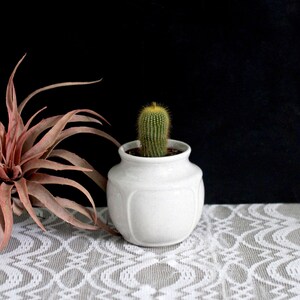 Kleiner grauer Blumentopf - Grauer Blumentopf - Graue Vase - Grauer Blumentopf - Keramiktopf - Geschenk - Keramiktopf - Boho - Keramik