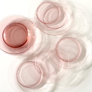 Set of 8 salad plates - pink glass - Pink depression glass salad plates  - Pink plates - pink set - glassware - plate set - clear