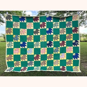 Vintage Maple Leaf Quilt - Green and yellow quilt - 1940s quilt - complete quilt - block quilt - quilt throw - handmade quilt - patchwork