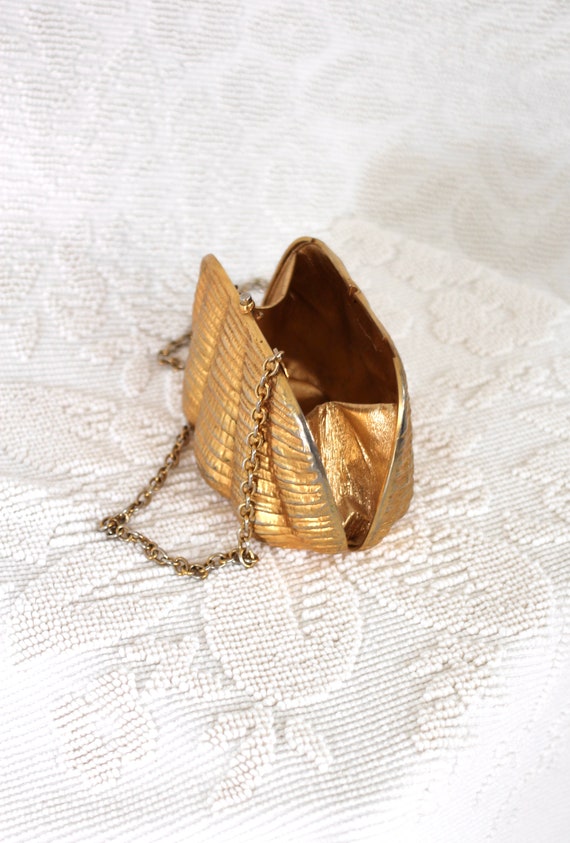 The Elaine Shop Gold shell clasp bag - Clam purse… - image 2