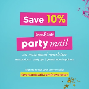 Pu&ograve; includere: Grafica rosa e gialla con il testo "Save 10%" e "favors & stuff party mail". Il testo sottostante recita "an occasional newsletter new products | party tips | general inbox happiness". Il testo in basso recita "Sign up to get your promo code! favorsandstuff.com/newsletter".