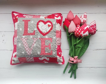 Kussensloop, valentijn kussen, liefde, patchwork, Valentijnscadeau, mini quilt,