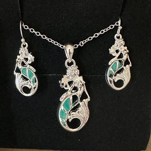 SeaGlass Mermaid Necklace Set,Mermaid Lovers,Mermaid Seaglass Pendant,Coastal Jewelry,Mermaid Jewelry,Mermaid Seaglass Earrings,Sea Glass