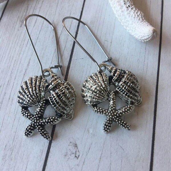 Coastal Earrings,Shell Cluster Earrings,Beach Jewelry,Beachy Earrings,Shell Earrings,Seashell Earrings,Starfish Earrings,Conch Shell,Ocean