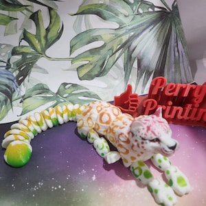 3Dプリントされた関節式ユキヒョウ - レインボーファンタジーフレキシトイ、リアルな大型猫フィジェット - リアルなファンタジー動物のおもちゃ - ファンタジー装飾