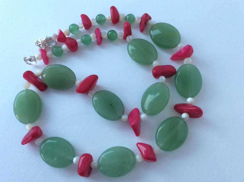 Fuchsia jasper and Mother of Pearl Gem Necklace 20/% Off Green Aventurine SPECIAL OFFER