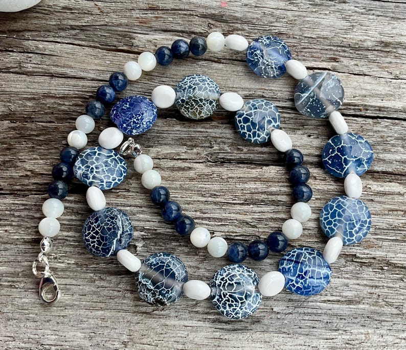 Repetaing Pattern Shells Blue Crackle Agate, Shell Beads, Sodalite and Mother of Pearl Necklace ...