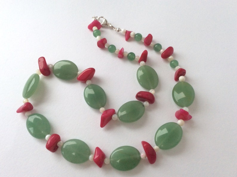 Fuchsia jasper and Mother of Pearl Gem Necklace 20/% Off Green Aventurine SPECIAL OFFER