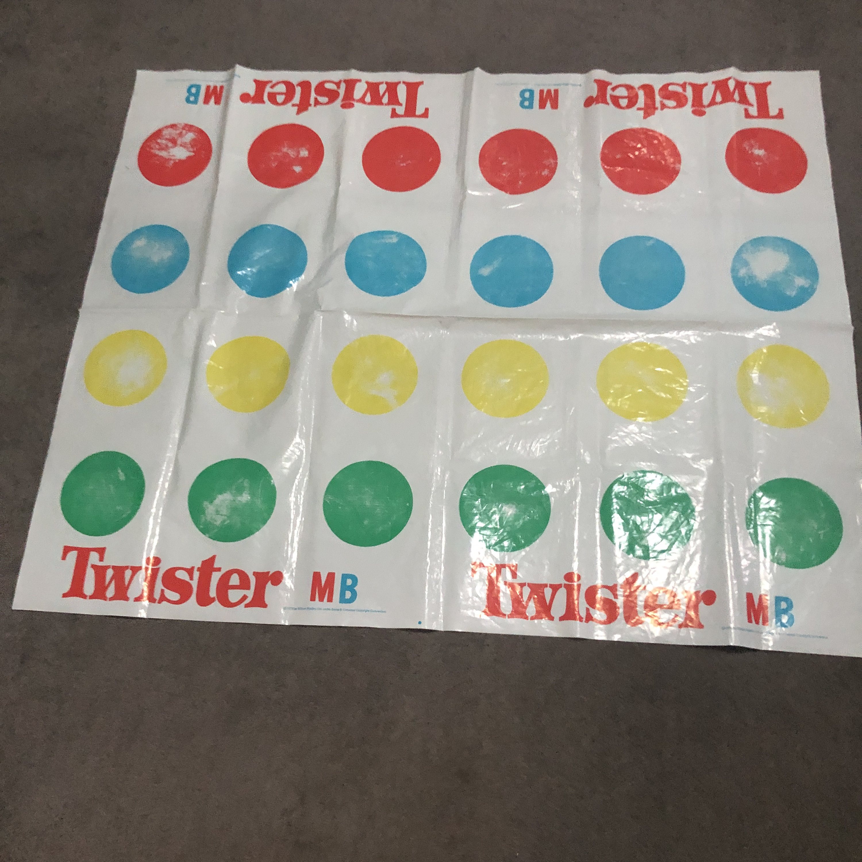Collana Funky Twister In Argento Con Ciondolo Gioco Retro - Confezione Regalo UK