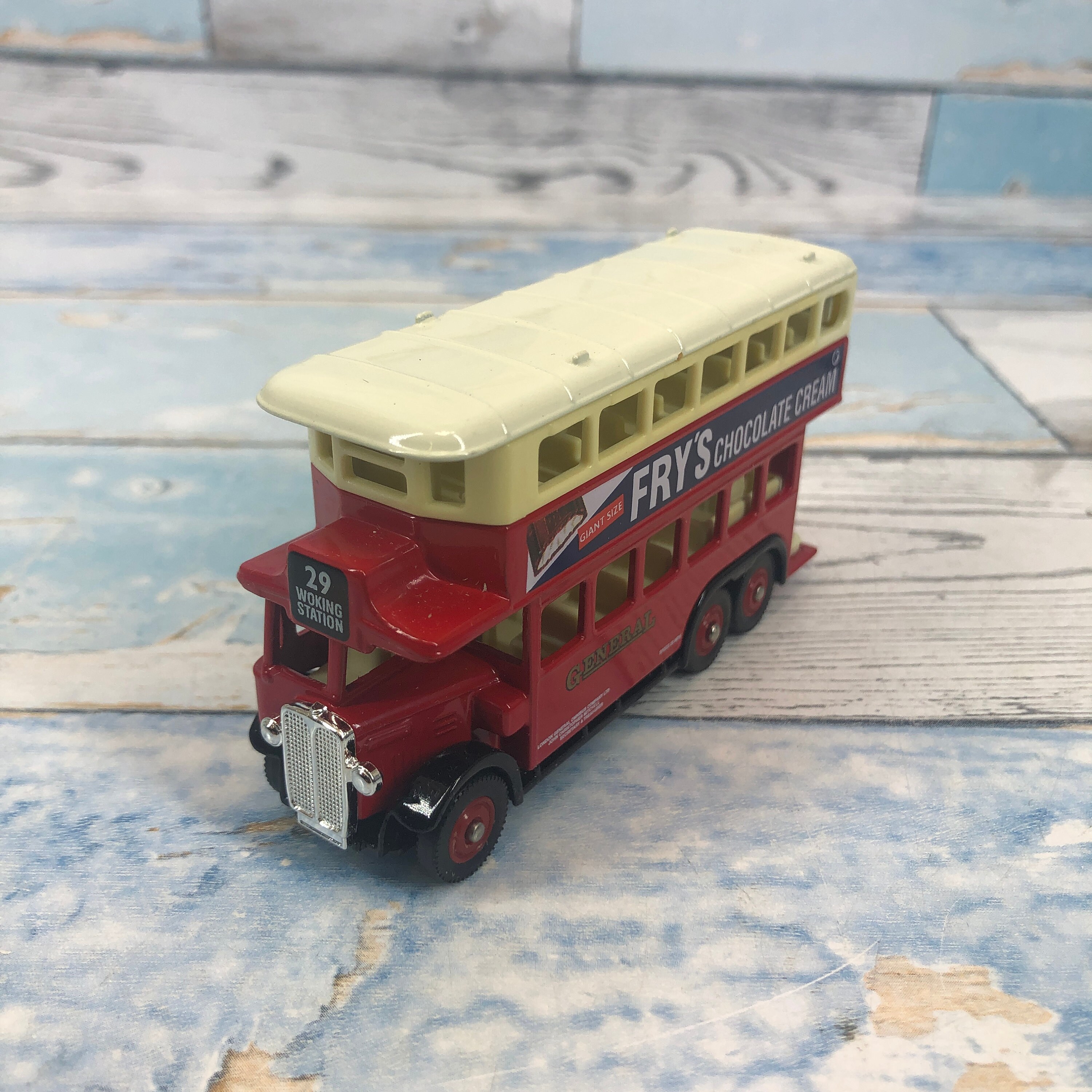 Blue White Bus Scale Model Southend Corporation Toy 3 -  Portugal