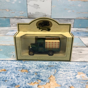 LLEDO , Days Gone , Green Walkers Crisps Truck.