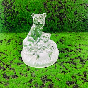 Glass Lioness Cub RCR Royal Crystal Rock Clear Ornament Frosted Base 831 grams