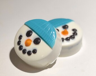 SNOWMAN CHOCOLATE Covered OREO®/12 Ct/Birthday Favors/Frozen Favors/Ice Skating Party/Skiing Party/ Winter Wonderland/Winter Gala/