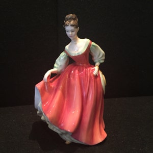 Vintage Royal Doulton &quot;Fair Lady&quot; (Red) Figurine HN2832 / Collectable Royal Doulton / Collectible Figurine / Royal Doulton