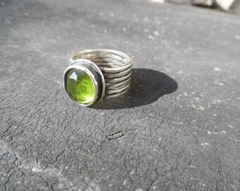 VINTAGE STERLING SILVER .25 Ct véritable Péridot Solitaire Bande X Ring SZ 6 R55 VINTAGE STERLING SILVER .25 Ct véritable Péridot Solitaire Bande X Ring SZ 6 R55