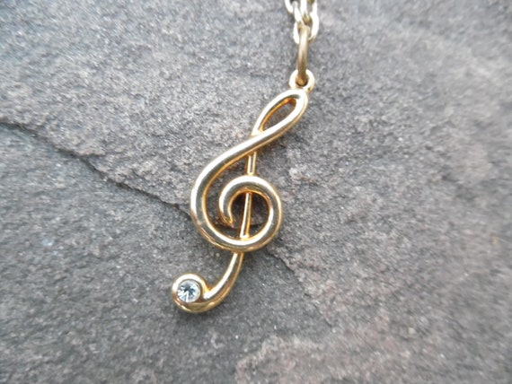 Treble clef necklace - image 3