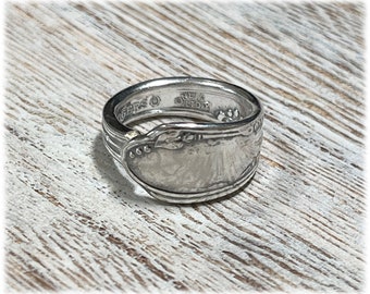 Meadowbrook 1936 Silver Plate Spoon Ring, Oneida Silver, Gift for Her, Art Deco, Size 6.5