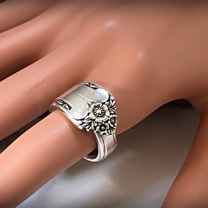 Starlight Wrap Spoon Ring Upcycled Silverplate Spoon Ring, 1950, Symmetrical Floral, Band Ring