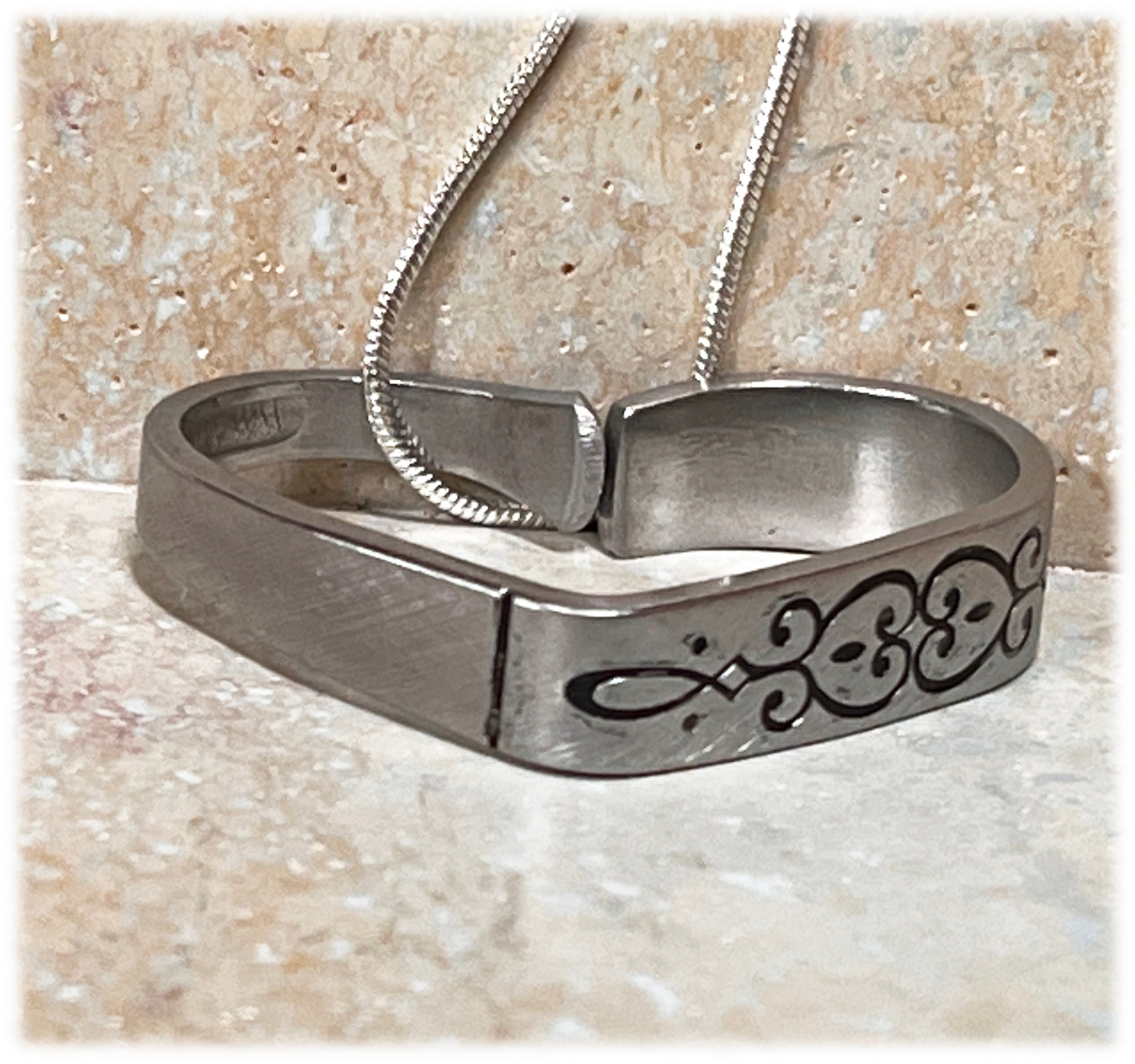 Oneida Rochestter 1993 Oneida Rochester Stainless Floating Heart Pendant, Love Gift ...