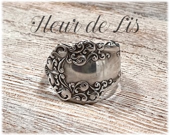 Fleur de Lis Spoon Ring, Antique Silverplate, Art Nouveau Jewelry