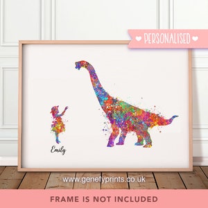 Impresión de acuarela personalizada de niña y braquiosaurio - Impresiones de niña y dinosaurio - Arte de pared para guardería - Póster de dinosaurio - Decoración de guardería