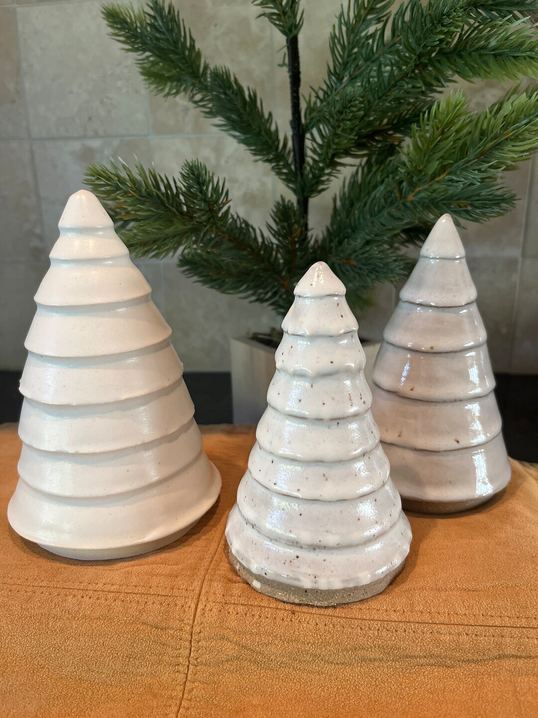 Ceramic Christmas Sentiment Pine Tree (Set of 4) main image 0